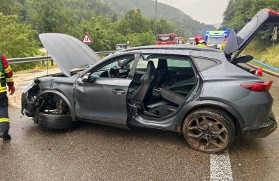 189. Unfallrettung Verkehrsunfall, H4 Höhe Km 5.8